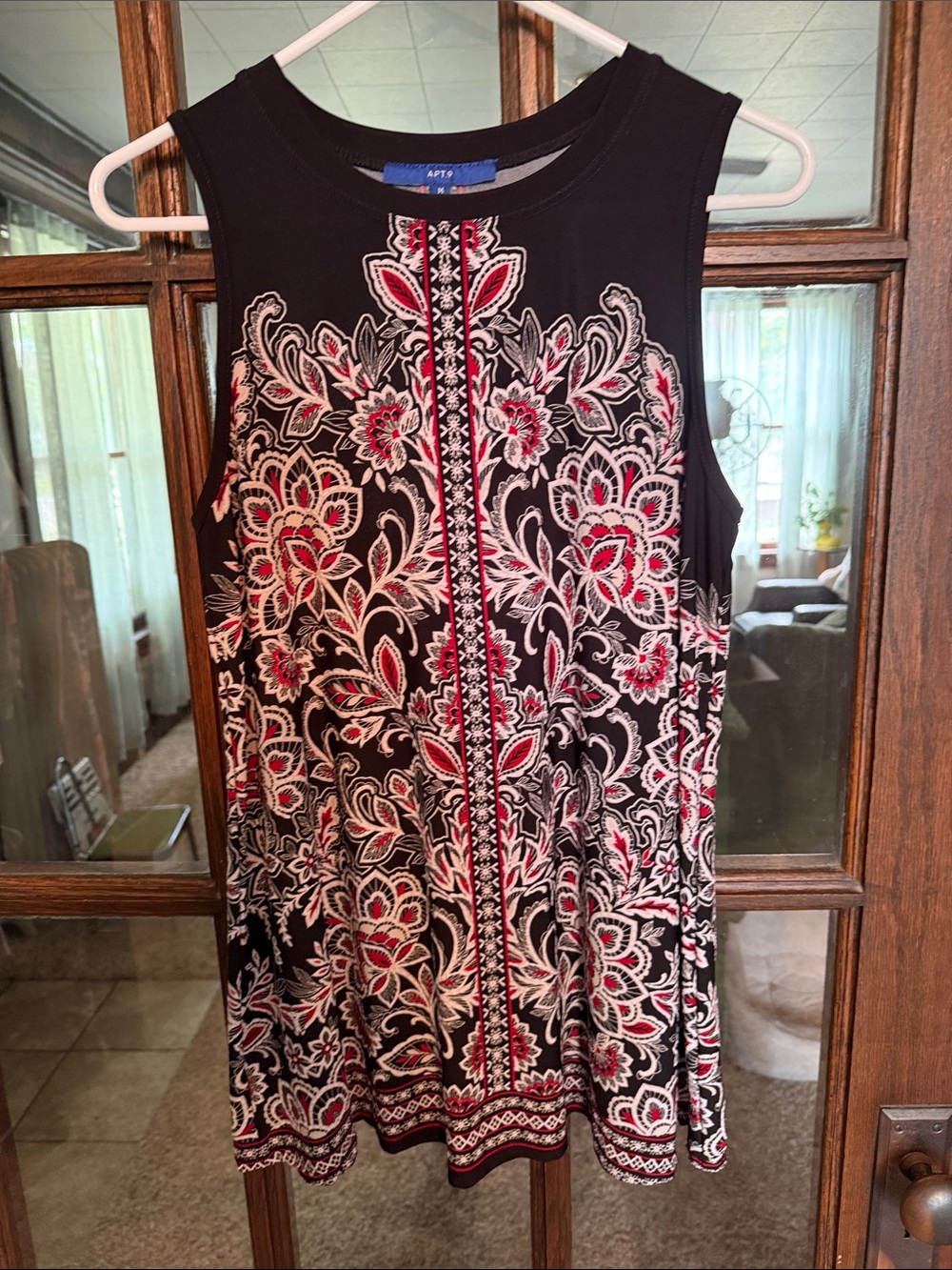 Apt. 9 Womens Sleeveless Medallion Paisley Knit Top Black Red White‎ Size M